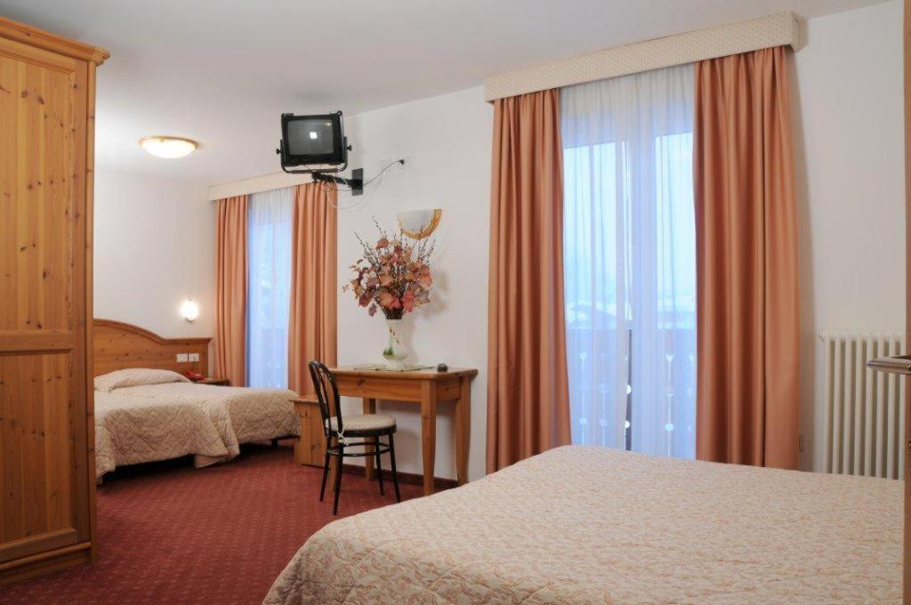 Hotel La Noria คอมเมซซาดูรา ภายนอก รูปภาพ